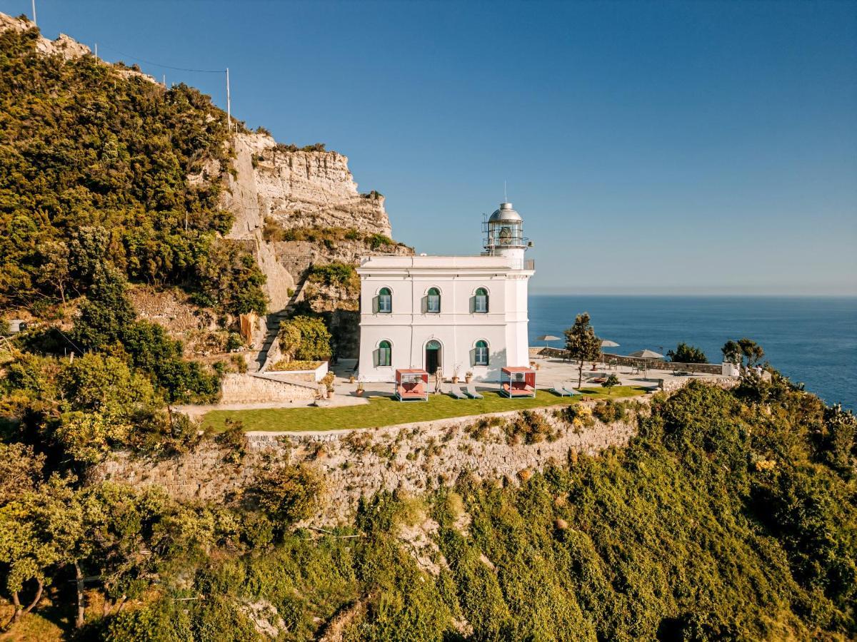 Faro Punta Imperatore Forio di Ischia المظهر الخارجي الصورة