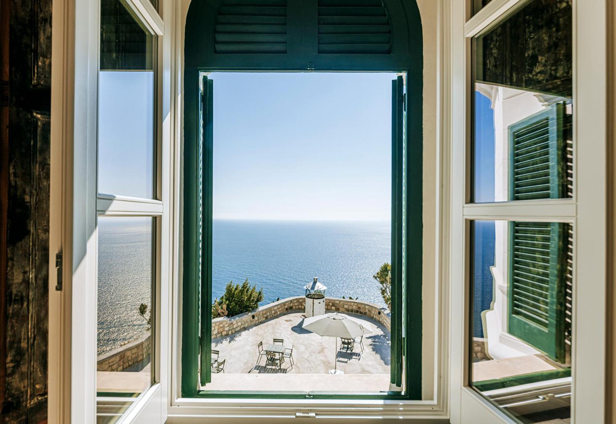 Faro Punta Imperatore Forio di Ischia المظهر الخارجي الصورة